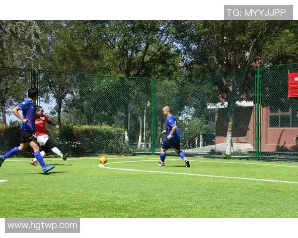 足球女孩专用：探索女性在足球世界中的力量与魅力