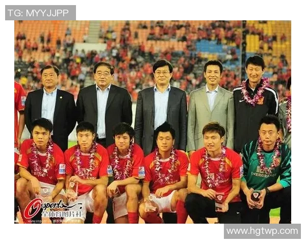 足球分队背心的选择与搭配技巧助你成为场上明星 足球分队背心的选择与搭配技巧助你成为场上明星