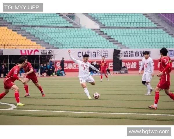 足球牛小龙的传奇之路:从草根少年到绿茵场上的明星球员 足球牛小龙的传奇之路:从草根少年到绿茵场上的明星球员